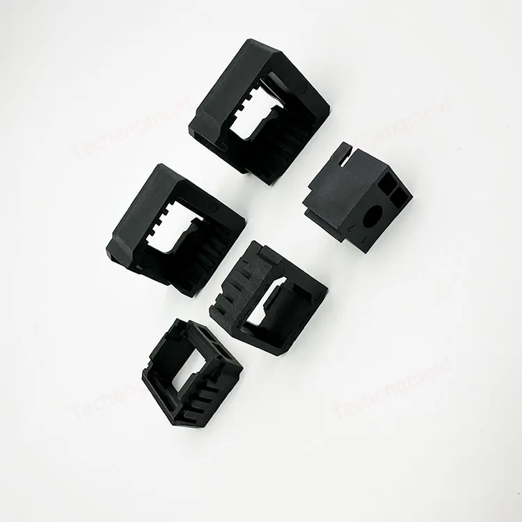 特诚科技PA66精密注塑件实拍 2